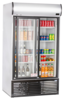 KBS Glastürkühlschrank 1250 GDU, Frontansicht mit befülltem Innenraum, sortierte Getränkedosen, Saftkartons und Flaschen auf mehreren Ebenen, LED-Beleuchtung, für Gastronomie, Pizzeria oder Bäckerei.