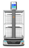 KBS Transportroboter S100 mit zwei Regalebenen in Frontalansicht. Sichtbare Transportboxen und Display – geeignet für systematisierte Warenverteilung in Kantinen oder Hotels.