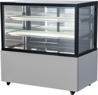 KBS Kühlvitrine Cube 120, leere Glasvitrine mit drei beleuchteten Ebenen, schwarze Rahmenkonstruktion.